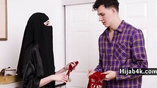Step Son Warms Up To His New Arab Step Mom After A HOT Fuck