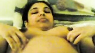 Indian MILF Free Blowjob Porn Video