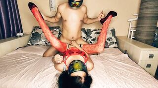 Sex chelenge with mature couple