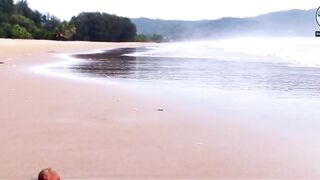 Public Beach Masturbate and Squirt