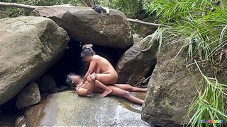 Risky Outdoor Sex desi Big Natural Tits MILF and Boyfriend Quick Sex in the Waterfal