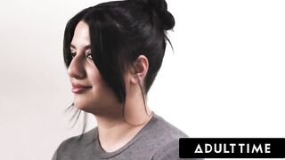Big Naturals Sarah Arabic Solo Masturbation Session!