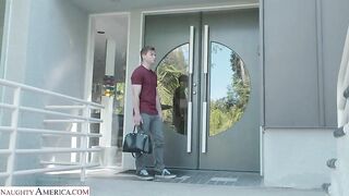Shay Sights Gives Anthony More Than