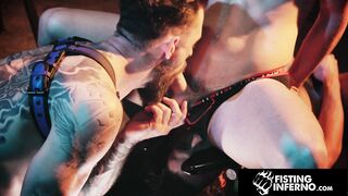 Muscle Hunk Serviced By Sexy Strangers