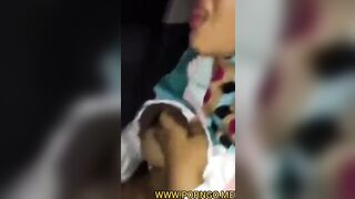 Indian boy gives orgasm to hijab-wearing Indonesian girl