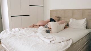 Hotel One Bed Taboo: Silent Step