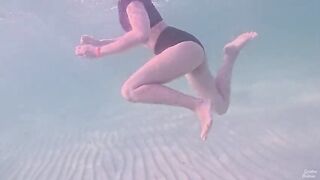 Amateur long legs perfect body girl's