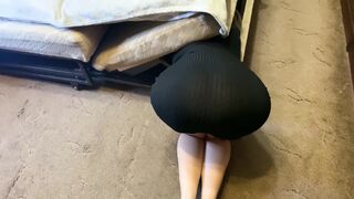 The stepmother got stuck under the