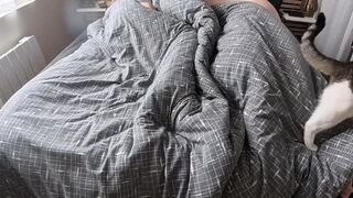 A summer afternoon nap, the passionate