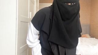 Arab MILF with big boobs got
