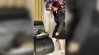 I have coffee with a mature woman and it ends in wild sex
