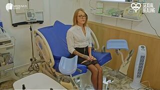 Horny Office anal slut April Paisley loses vibrating "pen" up her ass at work, So Dr Gaze fingers her and eats her pussy to get it out.