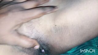 Sali ki sexy choot ko pani
