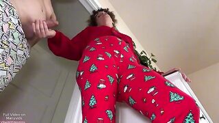 Stepmom's Christmas Dirty Anal Surprise: Son Stuffs Her Stocking – Crazy Faces Alert!